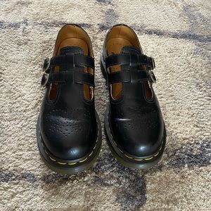 Dr. Martens Maryjanes